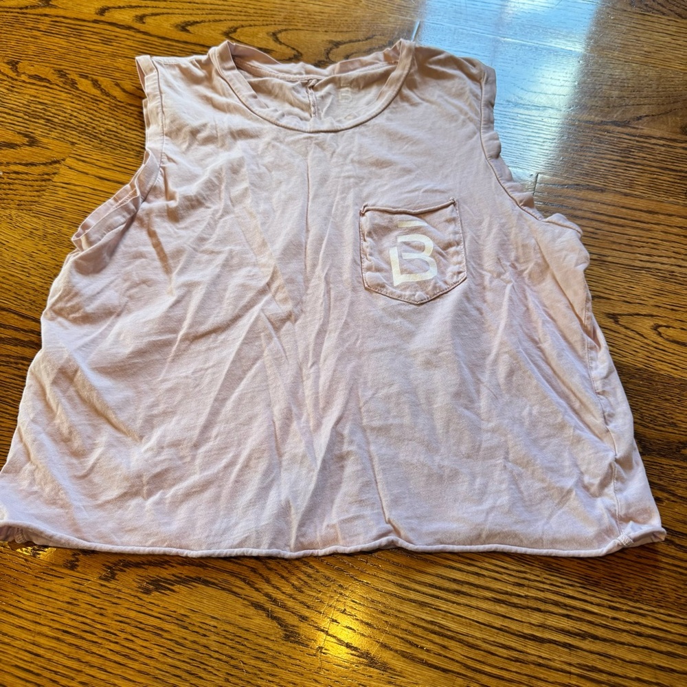 Barre3 pale pink sleeveless cropped athletic t-shirt | M